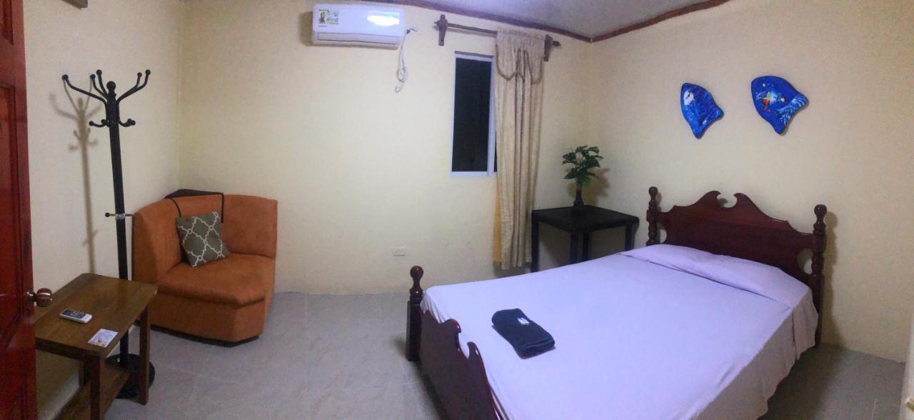 Reff Hotel Bocas del Toro Buitenkant foto